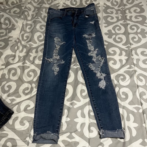 American eagle ripped jeans